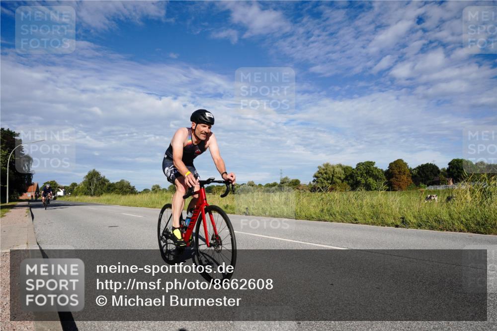 31.08.2025 - Elbe Triathlon Hamburg Michael Burmester http://msf.ph/oto/8662608 31.08.2025 09:24:32 Radfahren 180, 417, 576 meine-sportfotos.de
