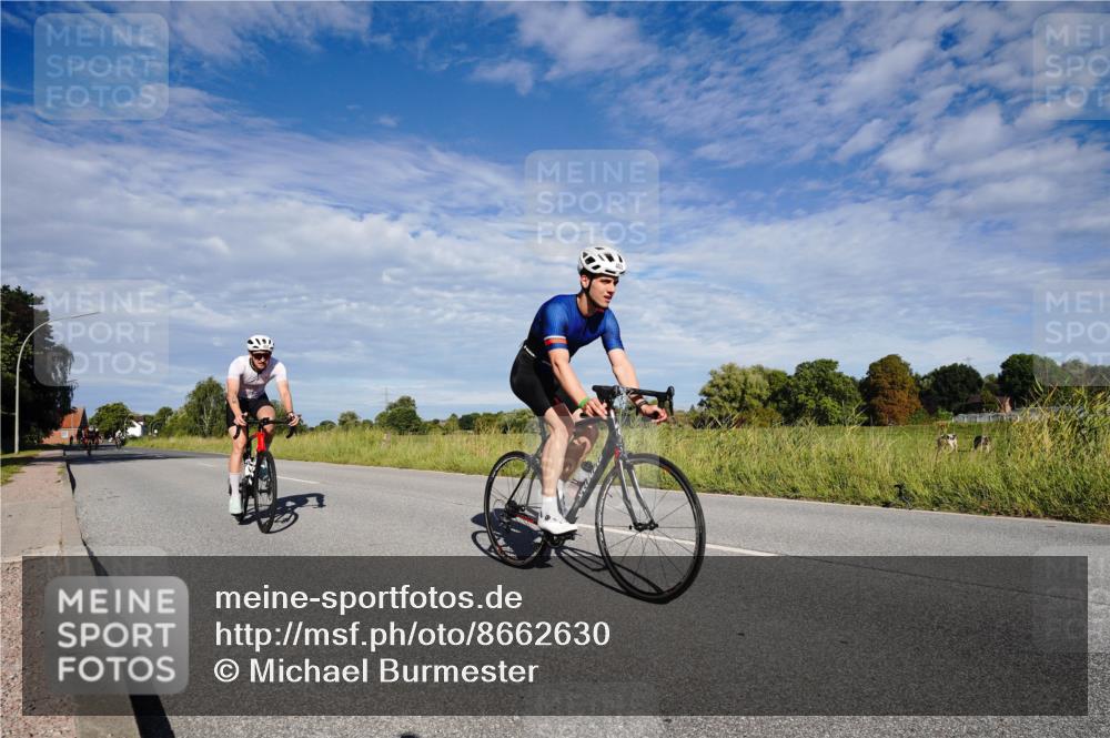 31.08.2025 - Elbe Triathlon Hamburg Michael Burmester http://msf.ph/oto/8662630 31.08.2025 09:24:52 Radfahren 260, 373, 403, 456, 457, 477, 548, 597, 627, 659 meine-sportfotos.de
