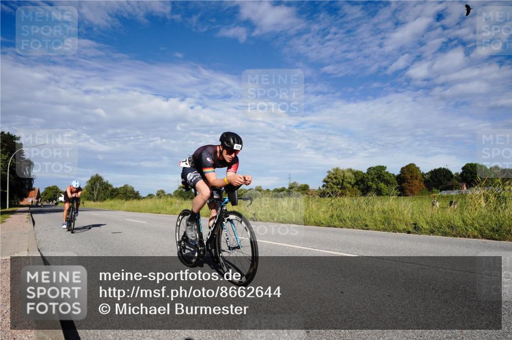 31.08.2025 - Elbe Triathlon Hamburg Michael Burmester http://msf.ph/oto/8662644 31.08.2025 09:25:02 Radfahren 171, 265, 389, 467 meine-sportfotos.de