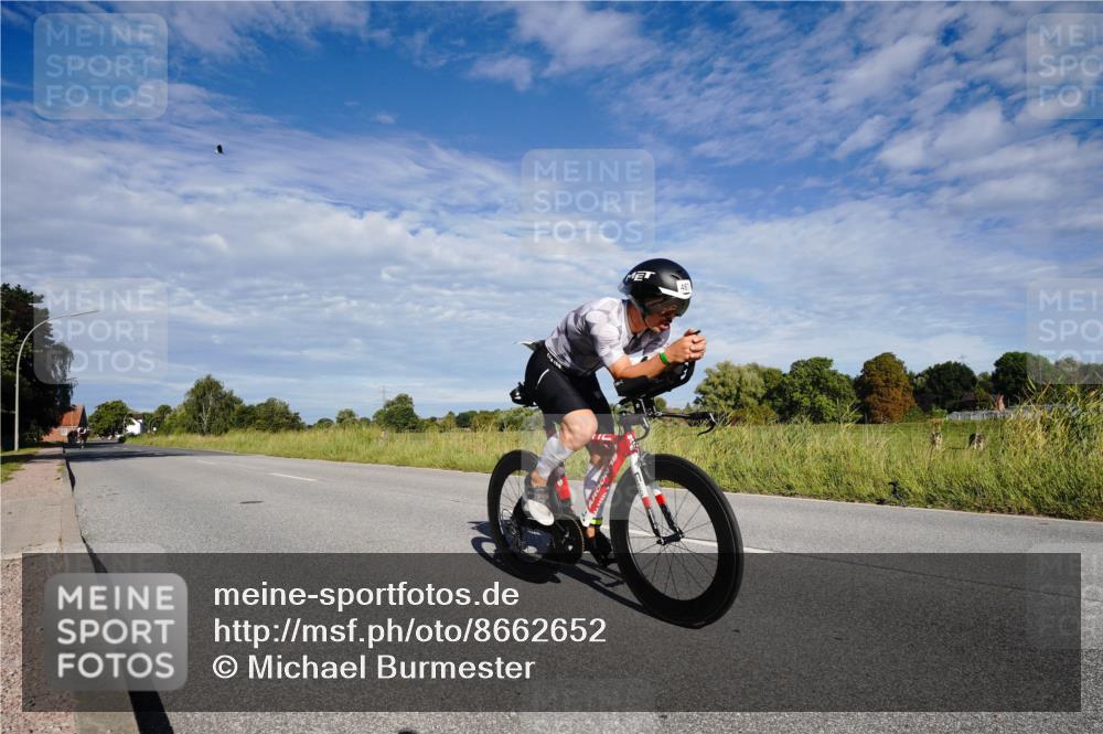 31.08.2025 - Elbe Triathlon Hamburg Michael Burmester http://msf.ph/oto/8662652 31.08.2025 09:25:08 Radfahren 389, 467, 611 meine-sportfotos.de