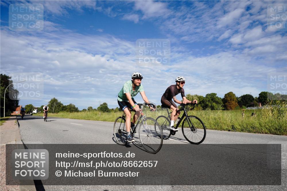 31.08.2025 - Elbe Triathlon Hamburg Michael Burmester http://msf.ph/oto/8662657 31.08.2025 09:25:17 Radfahren 293, 459, 462, 546, 753 meine-sportfotos.de