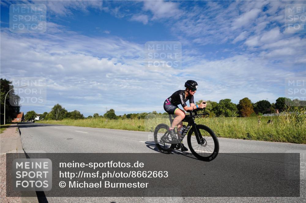 31.08.2025 - Elbe Triathlon Hamburg Michael Burmester http://msf.ph/oto/8662663 31.08.2025 09:25:20 Radfahren 293, 462, 546, 753 meine-sportfotos.de
