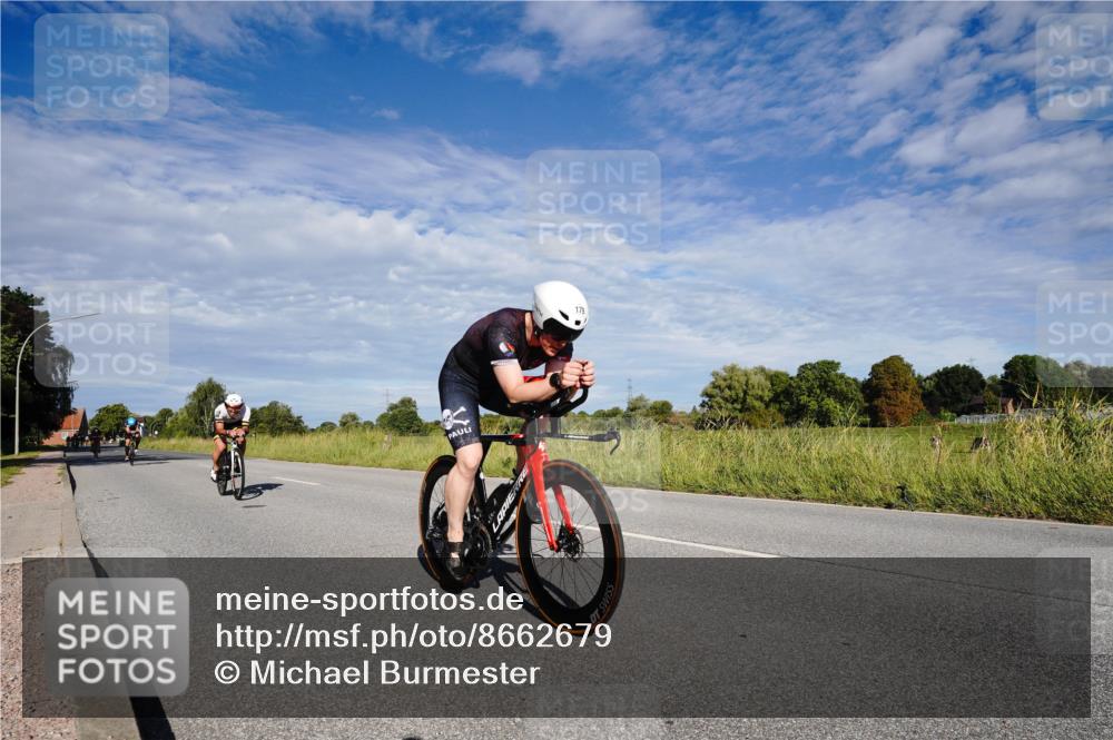 31.08.2025 - Elbe Triathlon Hamburg Michael Burmester http://msf.ph/oto/8662679 31.08.2025 09:25:40 Radfahren 174, 179, 279, 347, 453, 724 meine-sportfotos.de