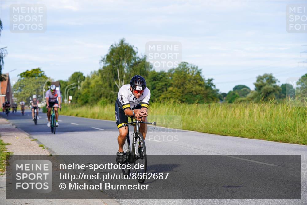 31.08.2025 - Elbe Triathlon Hamburg Michael Burmester http://msf.ph/oto/8662687 31.08.2025 09:11:53 Radfahren 233, 318, 320, 348, 443, 451, 453 meine-sportfotos.de