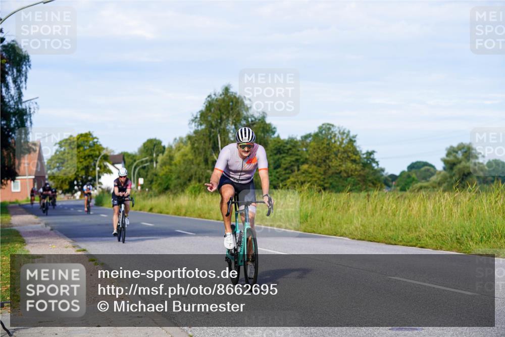 31.08.2025 - Elbe Triathlon Hamburg Michael Burmester http://msf.ph/oto/8662695 31.08.2025 09:11:55 Radfahren 224, 233, 318, 320, 347, 348, 443, 451, 453 meine-sportfotos.de