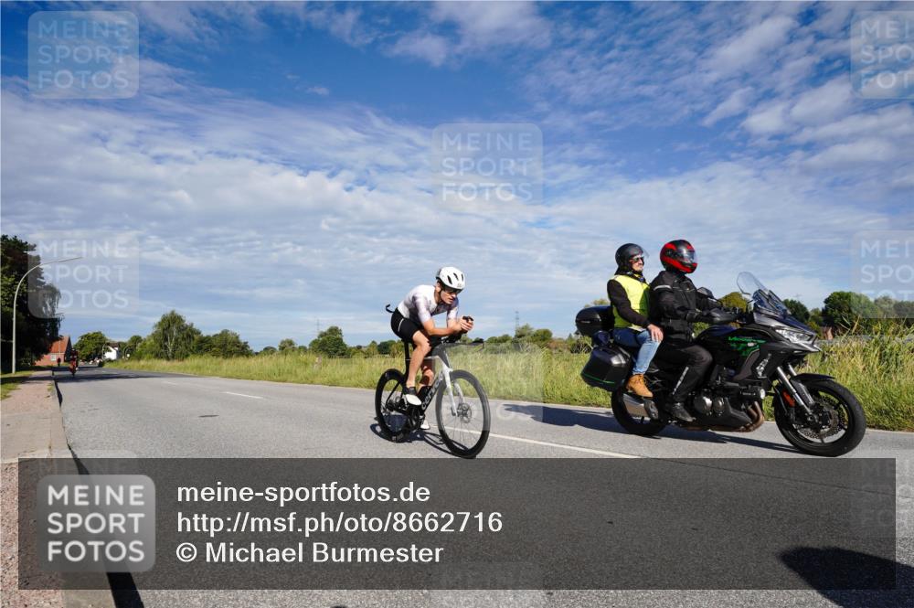 31.08.2025 - Elbe Triathlon Hamburg Michael Burmester http://msf.ph/oto/8662716 31.08.2025 09:26:01 Radfahren 301, 523, 525, 551, 579 meine-sportfotos.de