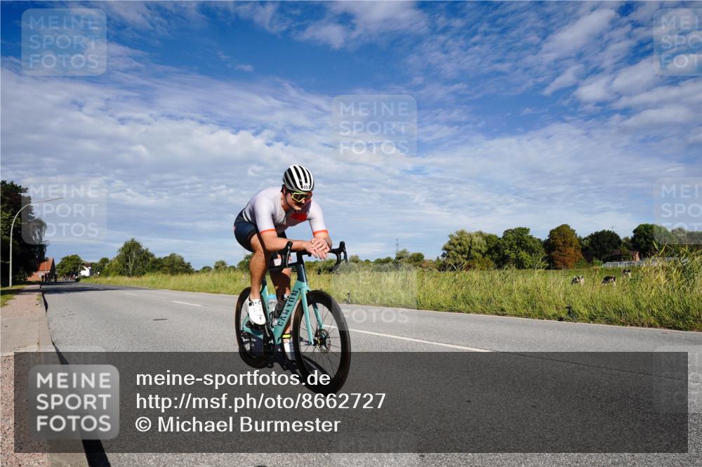 31.08.2025 - Elbe Triathlon Hamburg Michael Burmester http://msf.ph/oto/8662727 31.08.2025 09:26:19 Radfahren 320, 355, 395, 451, 514 meine-sportfotos.de