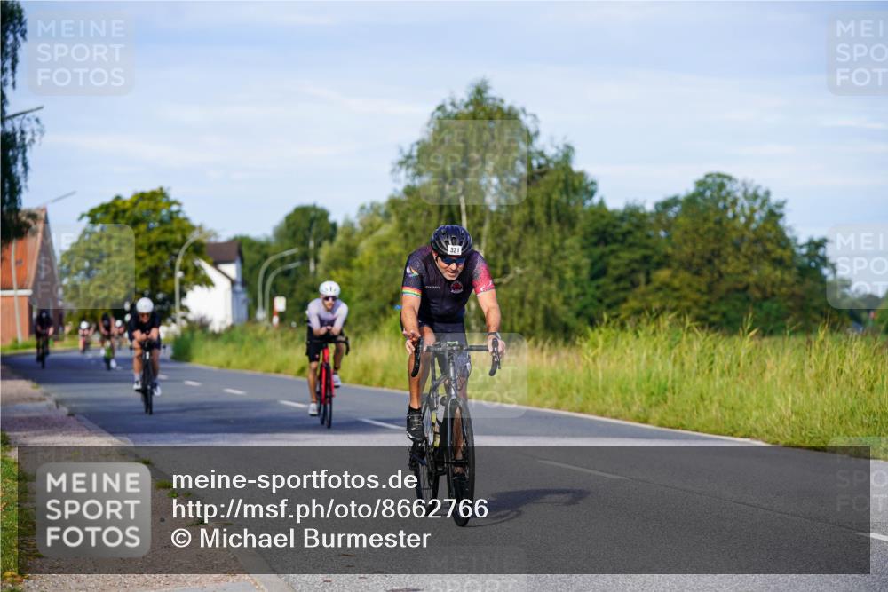 31.08.2025 - Elbe Triathlon Hamburg Michael Burmester http://msf.ph/oto/8662766 31.08.2025 09:12:18 Radfahren 261, 321, 368, 389, 424, 489 meine-sportfotos.de