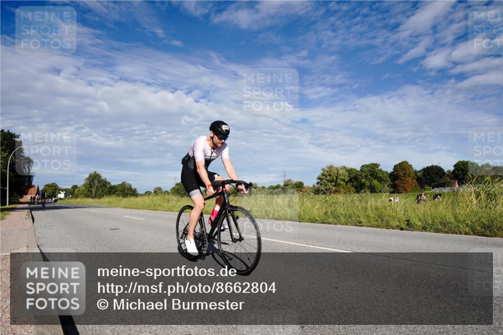 31.08.2025 - Elbe Triathlon Hamburg Michael Burmester http://msf.ph/oto/8662804 31.08.2025 09:27:23 Radfahren 247, 563, 605, 678 meine-sportfotos.de