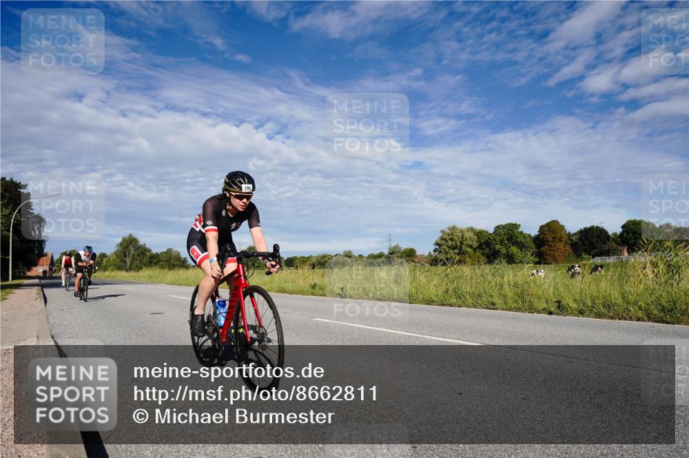 31.08.2025 - Elbe Triathlon Hamburg Michael Burmester http://msf.ph/oto/8662811 31.08.2025 09:27:31 Radfahren 247, 299, 321, 354, 385, 623 meine-sportfotos.de