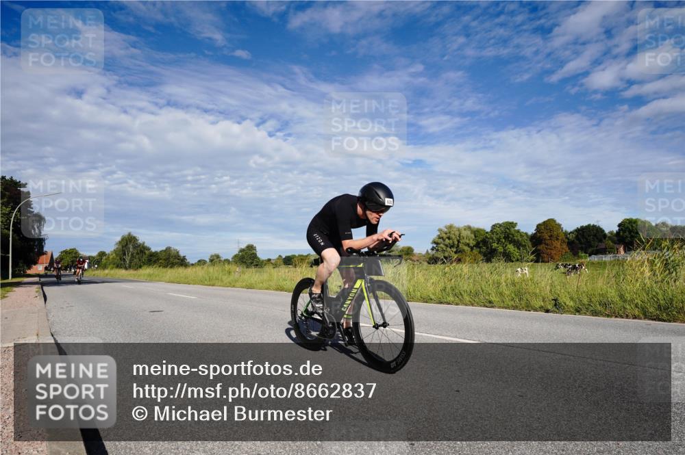 31.08.2025 - Elbe Triathlon Hamburg Michael Burmester http://msf.ph/oto/8662837 31.08.2025 09:28:02 Radfahren 333, 383, 630 meine-sportfotos.de
