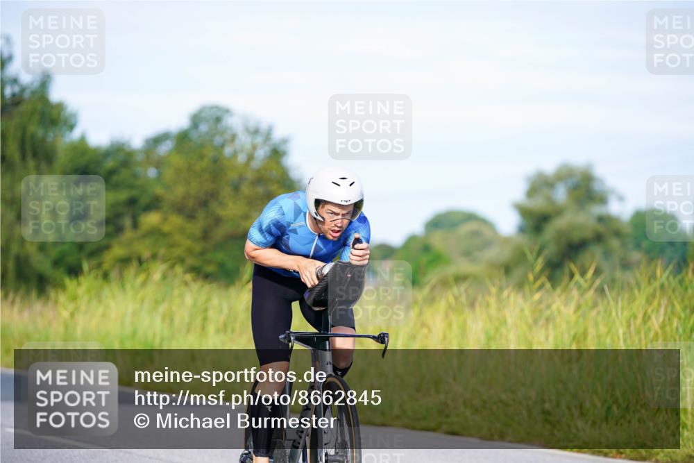 31.08.2025 - Elbe Triathlon Hamburg Michael Burmester http://msf.ph/oto/8662845 31.08.2025 09:12:54 Radfahren 175, 223, 247, 278, 316, 385, 434 meine-sportfotos.de