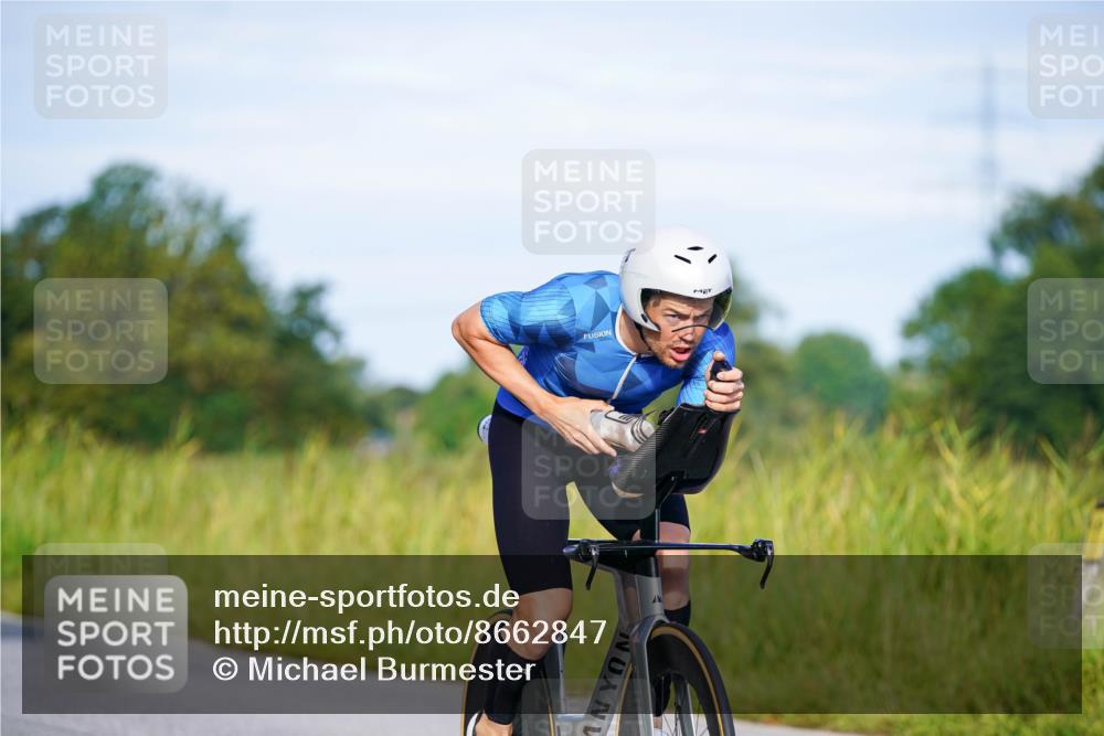 31.08.2025 - Elbe Triathlon Hamburg Michael Burmester http://msf.ph/oto/8662847 31.08.2025 09:12:54 Radfahren 175, 223, 247, 278, 316, 385, 434 meine-sportfotos.de