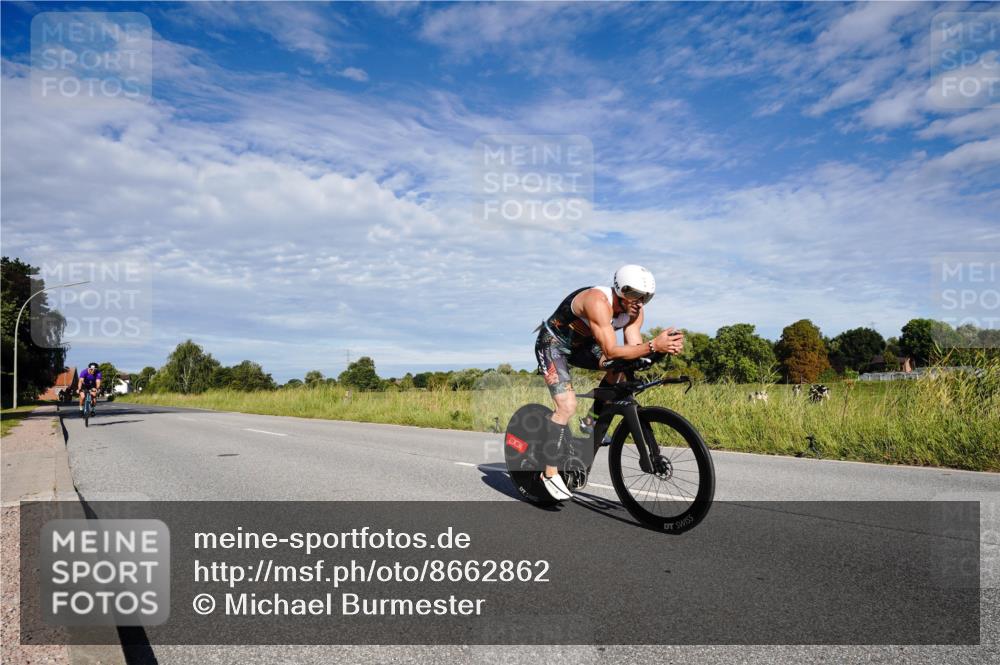 31.08.2025 - Elbe Triathlon Hamburg Michael Burmester http://msf.ph/oto/8662862 31.08.2025 09:28:28 Radfahren 281, 363, 490, 562, 672 meine-sportfotos.de