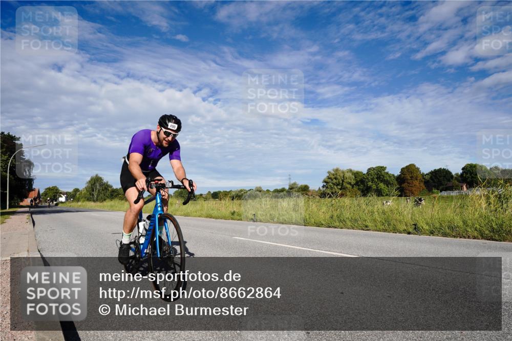 31.08.2025 - Elbe Triathlon Hamburg Michael Burmester http://msf.ph/oto/8662864 31.08.2025 09:28:30 Radfahren 363, 414, 486, 490, 562, 588, 672 meine-sportfotos.de