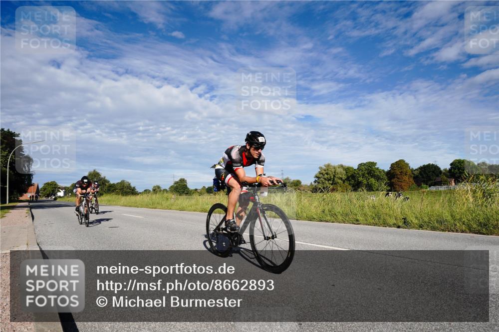 31.08.2025 - Elbe Triathlon Hamburg Michael Burmester http://msf.ph/oto/8662893 31.08.2025 09:28:54 Radfahren 216, 249, 292, 361, 715, 723 meine-sportfotos.de