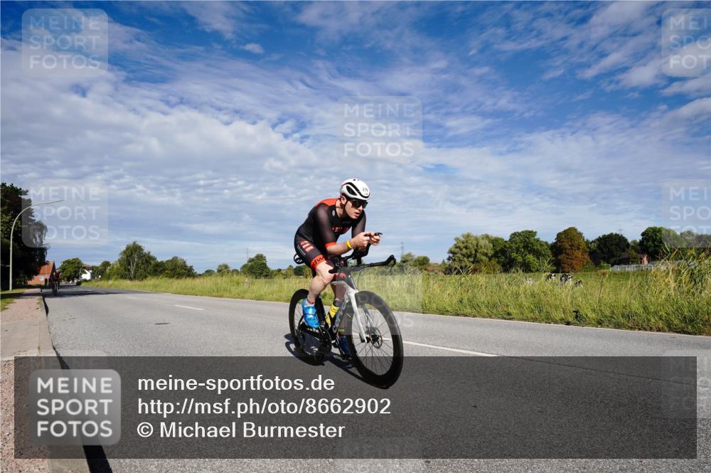 31.08.2025 - Elbe Triathlon Hamburg Michael Burmester http://msf.ph/oto/8662902 31.08.2025 09:29:02 Radfahren 216, 259, 292, 360 meine-sportfotos.de