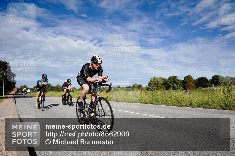 31.08.2025 - Elbe Triathlon Hamburg Michael Burmester http://msf.ph/oto/8662909 31.08.2025 09:29:12 Radfahren 165, 359, 360, 377, 660 meine-sportfotos.de