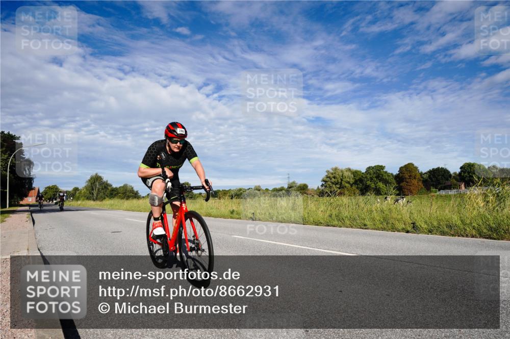 31.08.2025 - Elbe Triathlon Hamburg Michael Burmester http://msf.ph/oto/8662931 31.08.2025 09:29:41 Radfahren 286, 393, 598 meine-sportfotos.de