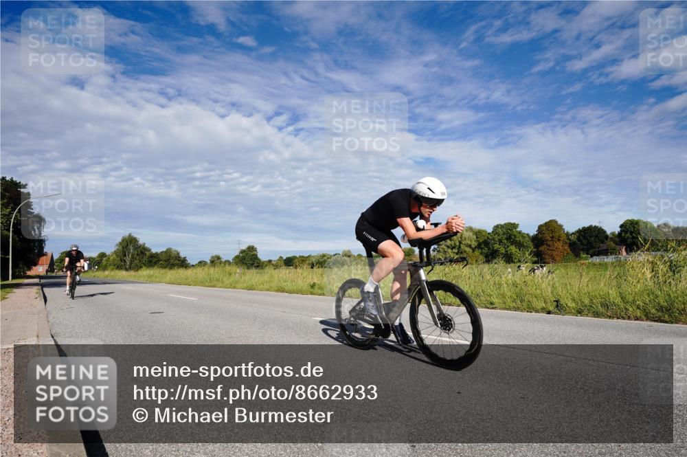 31.08.2025 - Elbe Triathlon Hamburg Michael Burmester http://msf.ph/oto/8662933 31.08.2025 09:29:43 Radfahren 286, 393, 598 meine-sportfotos.de