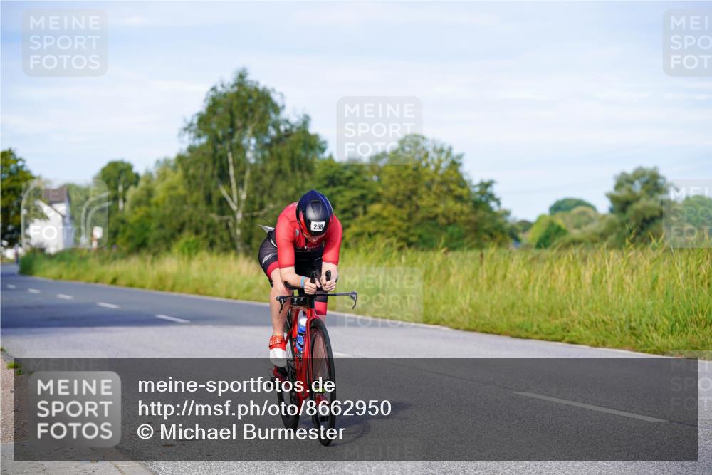 31.08.2025 - Elbe Triathlon Hamburg Michael Burmester http://msf.ph/oto/8662950 31.08.2025 09:13:19 Radfahren 258, 286, 337 meine-sportfotos.de