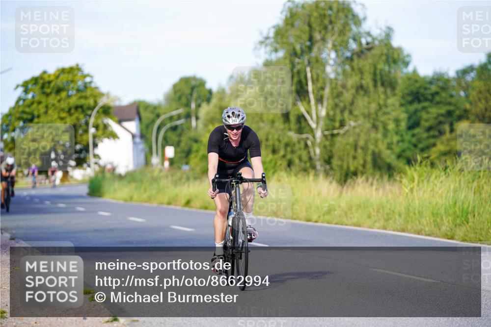 31.08.2025 - Elbe Triathlon Hamburg Michael Burmester http://msf.ph/oto/8662994 31.08.2025 09:13:36 Radfahren 197, 345, 393 meine-sportfotos.de