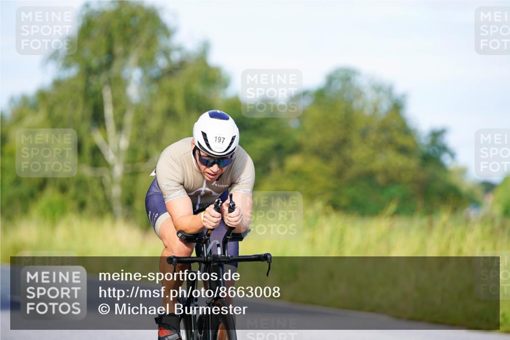 31.08.2025 - Elbe Triathlon Hamburg Michael Burmester http://msf.ph/oto/8663008 31.08.2025 09:13:41 Radfahren 190, 197, 322, 467 meine-sportfotos.de