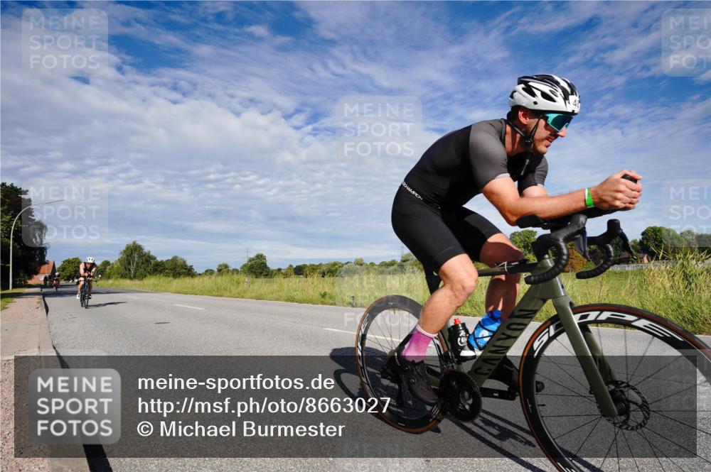 31.08.2025 - Elbe Triathlon Hamburg Michael Burmester http://msf.ph/oto/8663027 31.08.2025 09:31:01 Radfahren 176, 245, 394, 489, 505, 737 meine-sportfotos.de