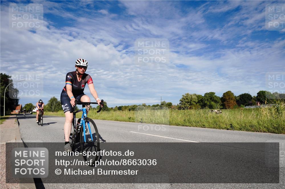 31.08.2025 - Elbe Triathlon Hamburg Michael Burmester http://msf.ph/oto/8663036 31.08.2025 09:31:10 Radfahren 290, 322, 352, 394 meine-sportfotos.de