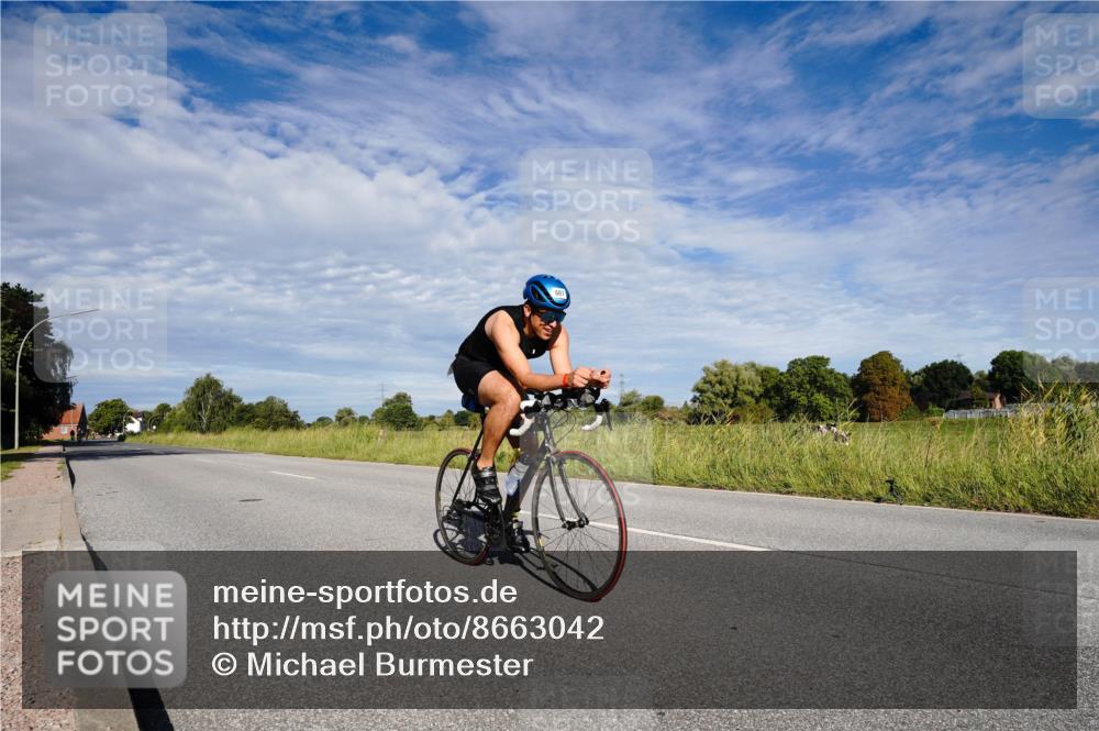 31.08.2025 - Elbe Triathlon Hamburg Michael Burmester http://msf.ph/oto/8663042 31.08.2025 09:31:19 Radfahren 382, 607 meine-sportfotos.de