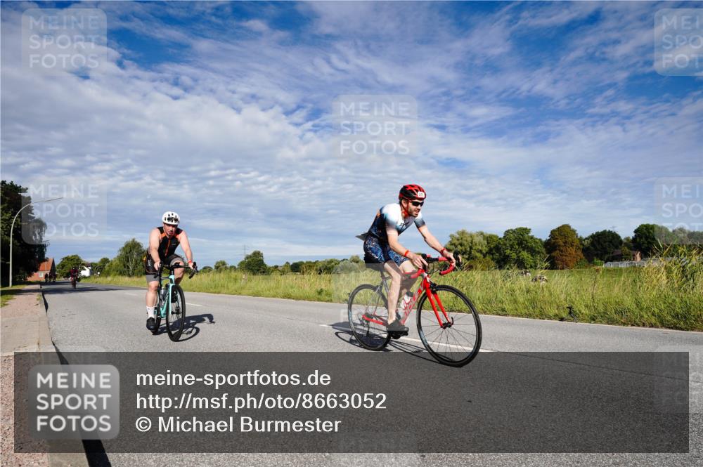 31.08.2025 - Elbe Triathlon Hamburg Michael Burmester http://msf.ph/oto/8663052 31.08.2025 09:31:34 Radfahren 244, 369, 569, 570, 609, 720 meine-sportfotos.de