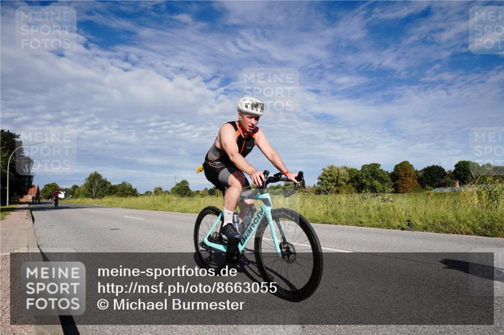 31.08.2025 - Elbe Triathlon Hamburg Michael Burmester http://msf.ph/oto/8663055 31.08.2025 09:31:34 Radfahren 244, 369, 569, 570, 609, 720 meine-sportfotos.de