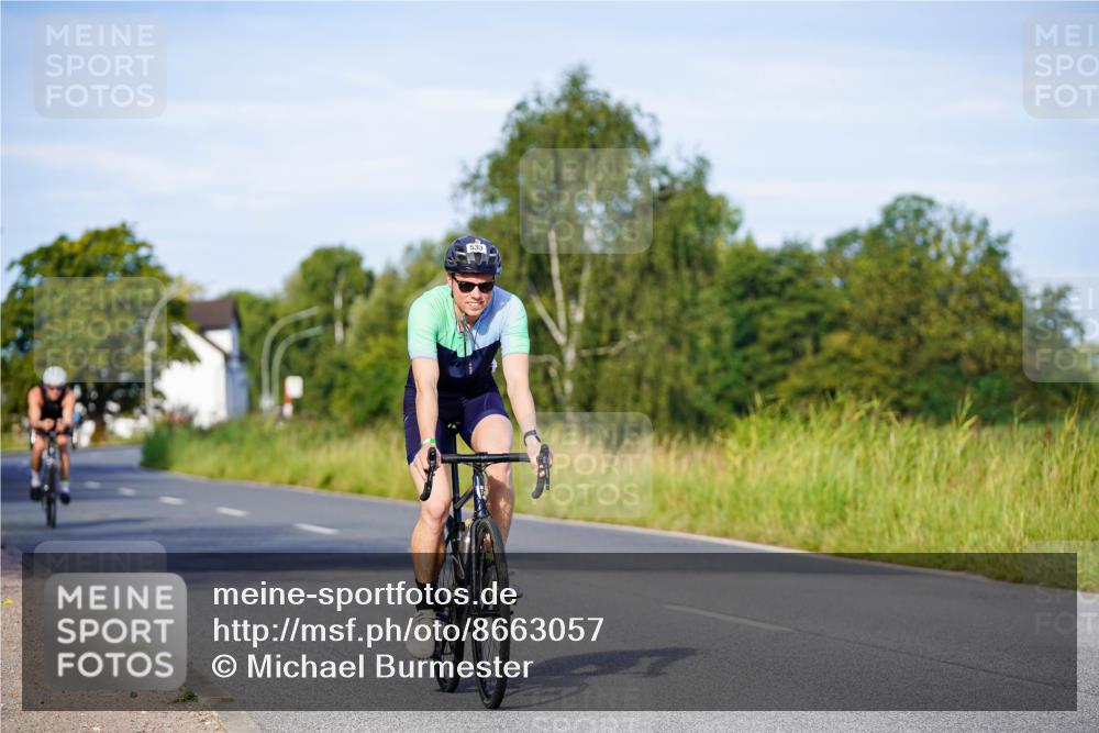 31.08.2025 - Elbe Triathlon Hamburg Michael Burmester http://msf.ph/oto/8663057 31.08.2025 09:13:53 Radfahren 414, 415, 490, 533 meine-sportfotos.de