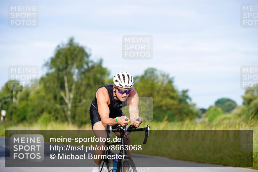 31.08.2025 - Elbe Triathlon Hamburg Michael Burmester http://msf.ph/oto/8663068 31.08.2025 09:13:56 Radfahren 221, 414, 533, 551 meine-sportfotos.de