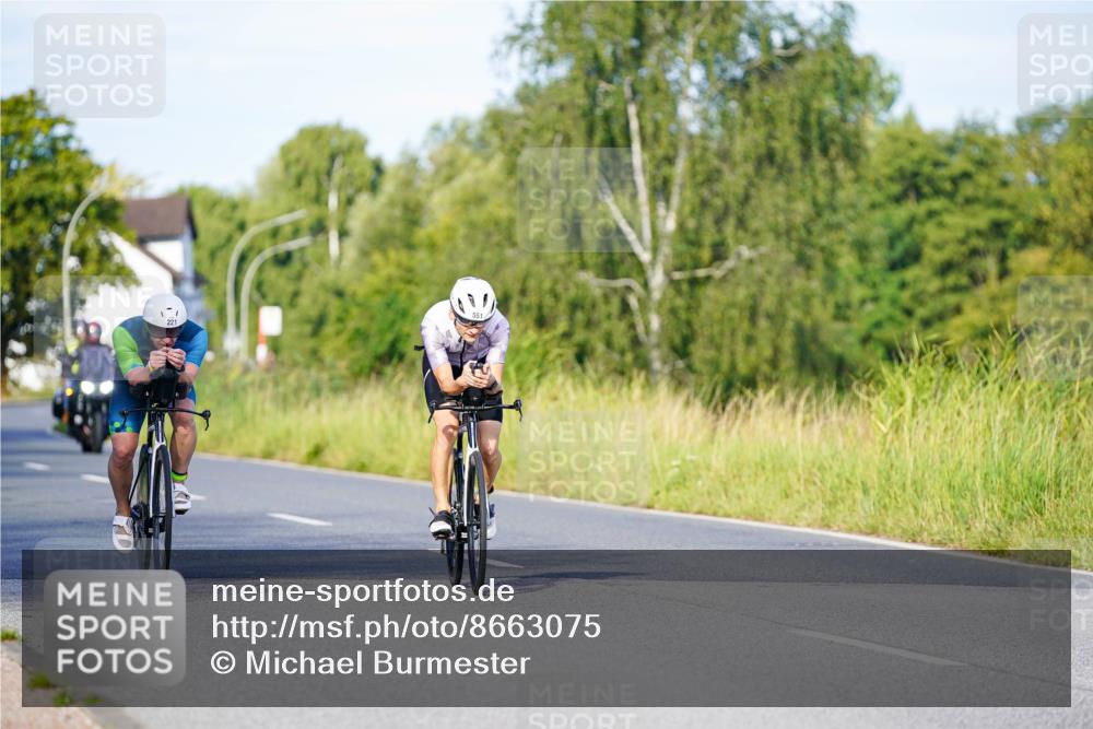 31.08.2025 - Elbe Triathlon Hamburg Michael Burmester http://msf.ph/oto/8663075 31.08.2025 09:14:00 Radfahren 210, 221, 282, 305, 360, 519, 551, 554 meine-sportfotos.de
