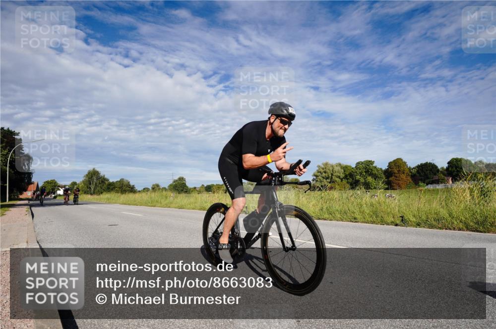 31.08.2025 - Elbe Triathlon Hamburg Michael Burmester http://msf.ph/oto/8663083 31.08.2025 09:32:09 Radfahren 285, 420, 463, 528, 633, 700, 707, 708 meine-sportfotos.de