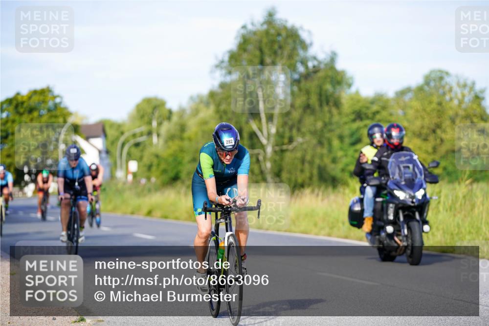 31.08.2025 - Elbe Triathlon Hamburg Michael Burmester http://msf.ph/oto/8663096 31.08.2025 09:14:03 Radfahren 210, 221, 282, 305, 360, 384, 519, 551, 554 meine-sportfotos.de