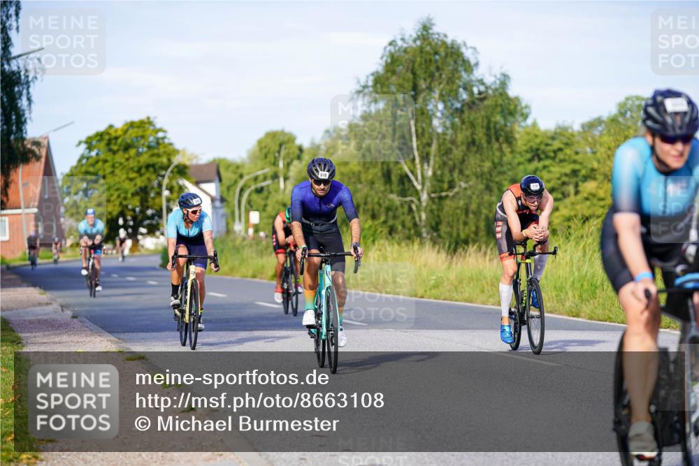 31.08.2025 - Elbe Triathlon Hamburg Michael Burmester http://msf.ph/oto/8663108 31.08.2025 09:14:06 Radfahren 210, 282, 305, 360, 384, 519, 554 meine-sportfotos.de