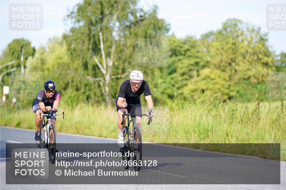 31.08.2025 - Elbe Triathlon Hamburg Michael Burmester http://msf.ph/oto/8663128 31.08.2025 09:14:17 Radfahren 216, 249, 256, 357, 496 meine-sportfotos.de
