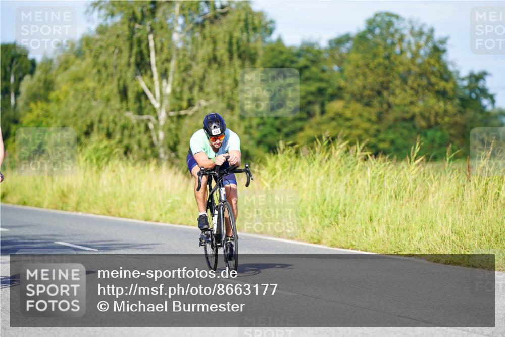 31.08.2025 - Elbe Triathlon Hamburg Michael Burmester http://msf.ph/oto/8663177 31.08.2025 09:14:45 Radfahren 377, 421, 493 meine-sportfotos.de