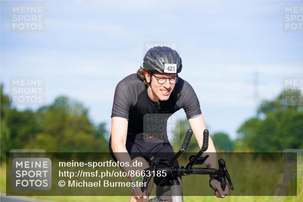 31.08.2025 - Elbe Triathlon Hamburg Michael Burmester http://msf.ph/oto/8663185 31.08.2025 09:14:47 Radfahren 377, 421, 493 meine-sportfotos.de