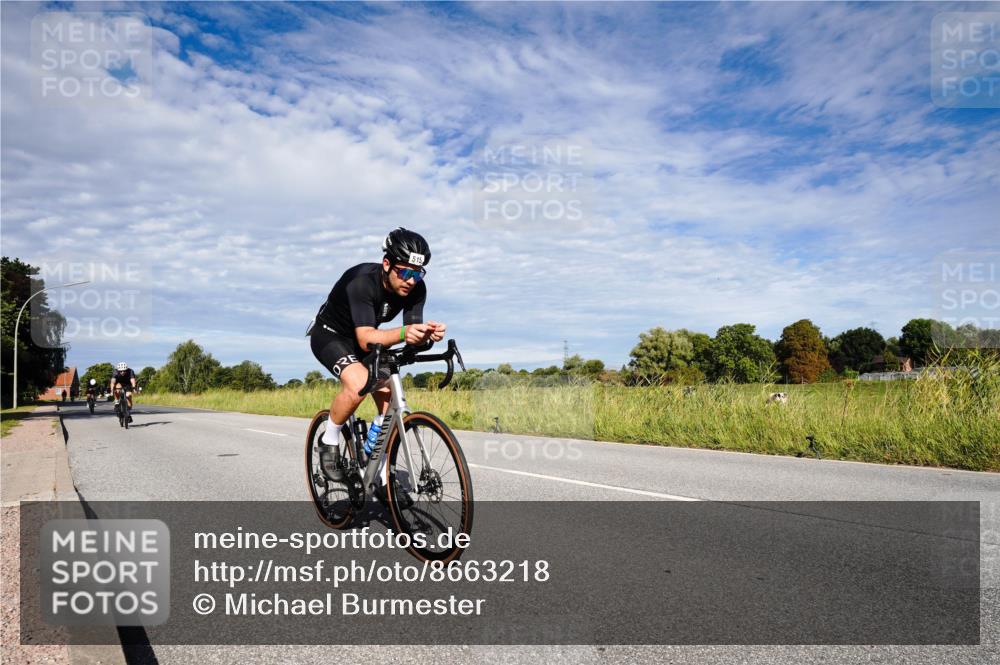 31.08.2025 - Elbe Triathlon Hamburg Michael Burmester http://msf.ph/oto/8663218 31.08.2025 09:34:07 Radfahren 319, 367, 416, 480, 515, 516, 696 meine-sportfotos.de