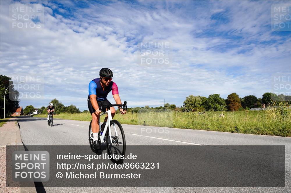 31.08.2025 - Elbe Triathlon Hamburg Michael Burmester http://msf.ph/oto/8663231 31.08.2025 09:34:20 Radfahren 297, 342, 612 meine-sportfotos.de