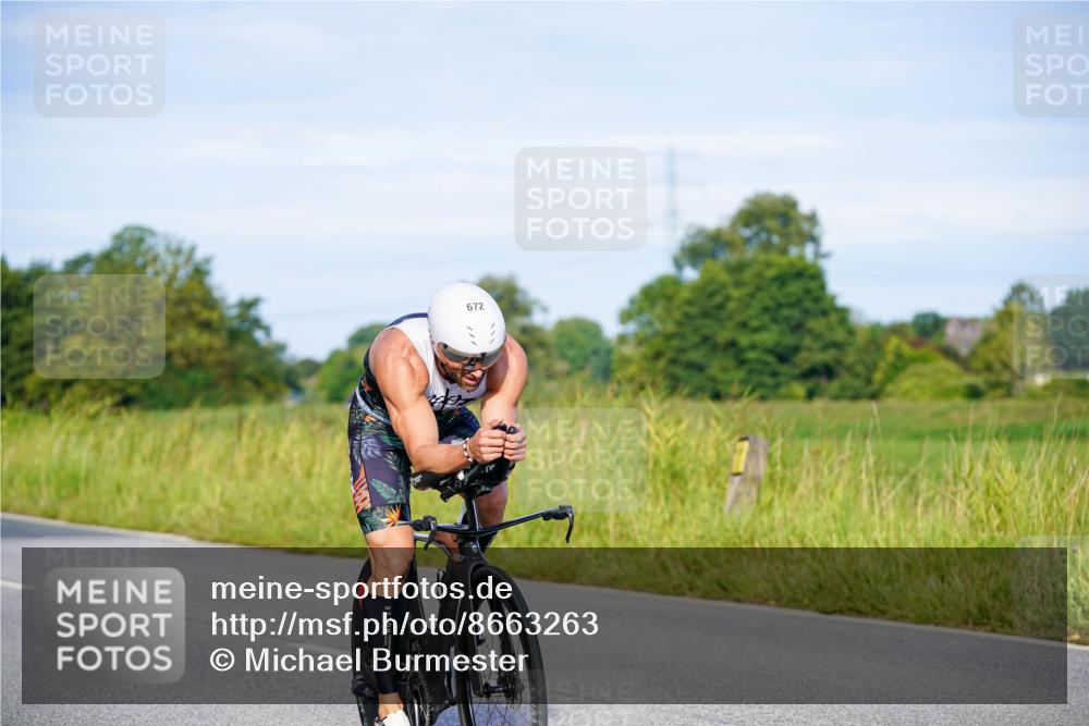 31.08.2025 - Elbe Triathlon Hamburg Michael Burmester http://msf.ph/oto/8663263 31.08.2025 09:15:30 Radfahren 387, 527, 672 meine-sportfotos.de
