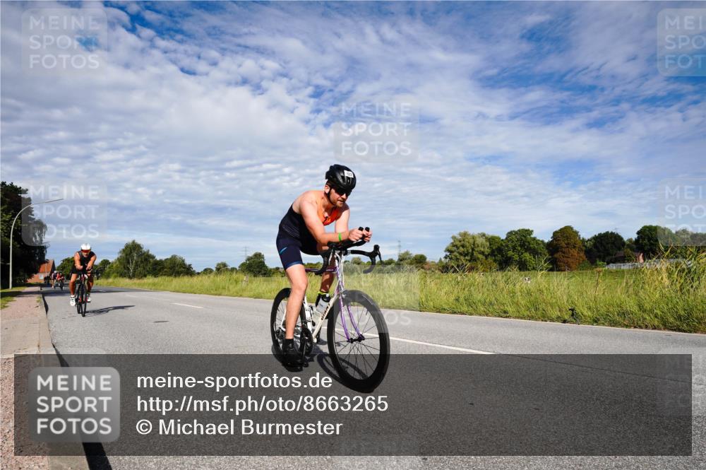 31.08.2025 - Elbe Triathlon Hamburg Michael Burmester http://msf.ph/oto/8663265 31.08.2025 09:34:59 Radfahren 264, 422, 428, 440, 537, 606, 727 meine-sportfotos.de