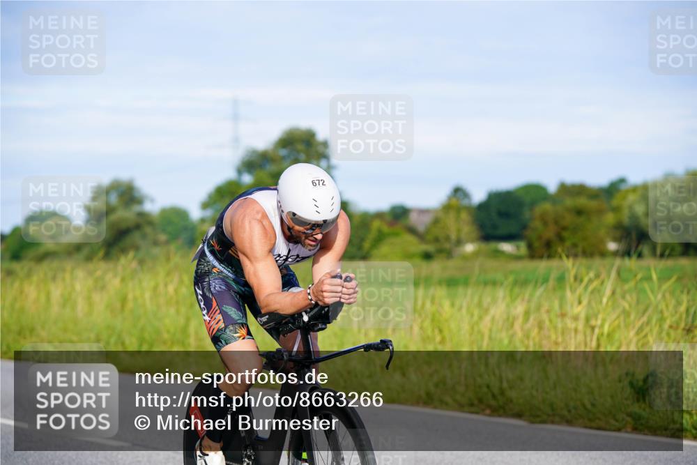 31.08.2025 - Elbe Triathlon Hamburg Michael Burmester http://msf.ph/oto/8663266 31.08.2025 09:15:30 Radfahren 387, 527, 672 meine-sportfotos.de