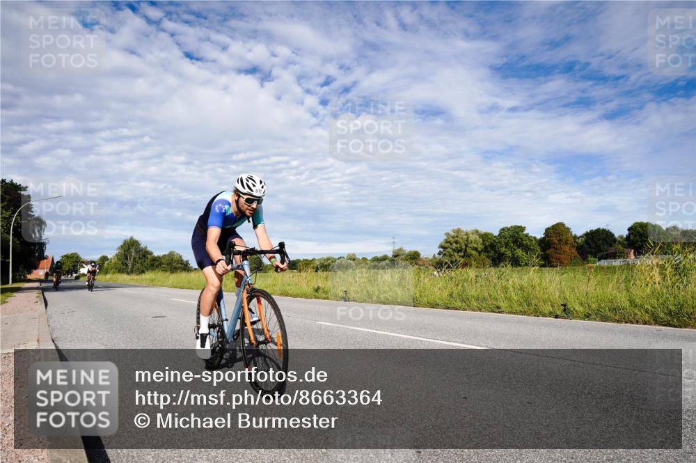 31.08.2025 - Elbe Triathlon Hamburg Michael Burmester http://msf.ph/oto/8663364 31.08.2025 09:36:31 Radfahren 397, 467, 517, 849 meine-sportfotos.de