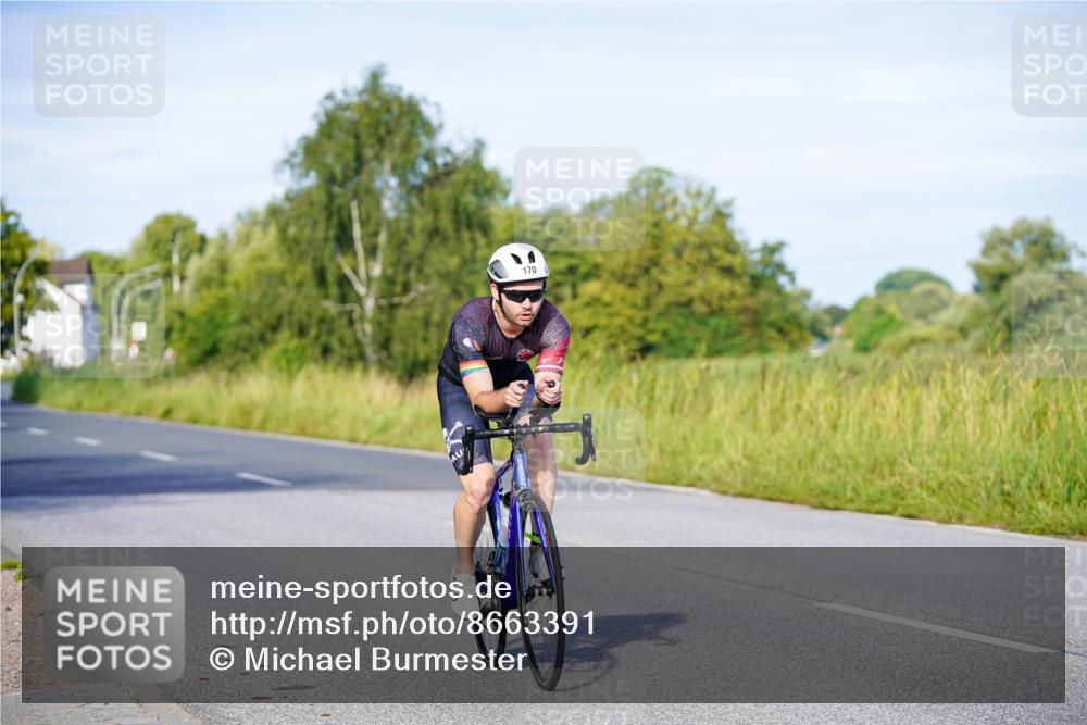 31.08.2025 - Elbe Triathlon Hamburg Michael Burmester http://msf.ph/oto/8663391 31.08.2025 09:16:16 Radfahren 170, 285, 310 meine-sportfotos.de