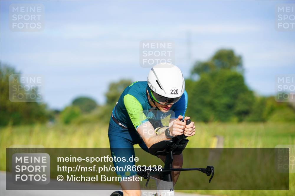 31.08.2025 - Elbe Triathlon Hamburg Michael Burmester http://msf.ph/oto/8663438 31.08.2025 09:16:58 Radfahren 220, 598 meine-sportfotos.de