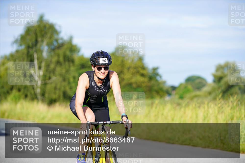 31.08.2025 - Elbe Triathlon Hamburg Michael Burmester http://msf.ph/oto/8663467 31.08.2025 09:17:14 Radfahren 196, 225, 297 meine-sportfotos.de